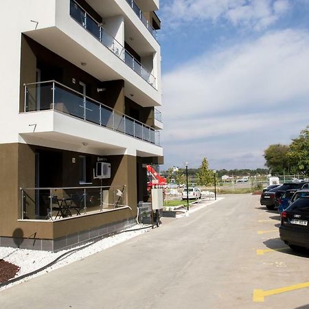 Airport Residence - Across From Otopeni Airport Zewnętrze zdjęcie